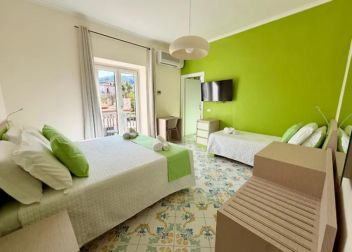 Relais Santa Lucia לינה וארוחת בוקר סורנטו